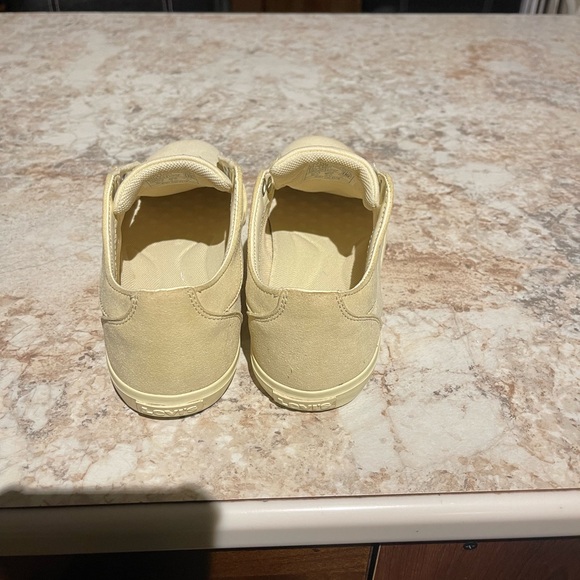 Wmns pale yellow Levi shoes - Picture 8 of 8